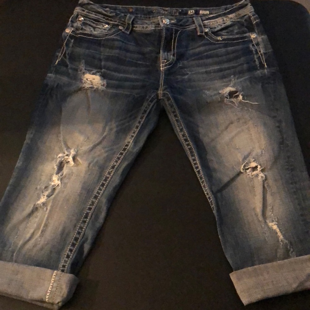 Miss me Capri. Size 34.